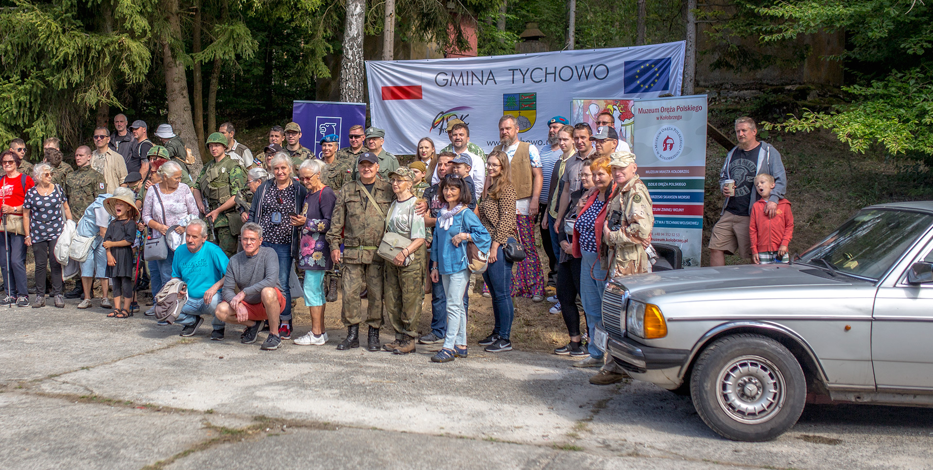 zdjecie-grupowe_MG_4500 I Piknik Zimnowojenny, wszyscy razem